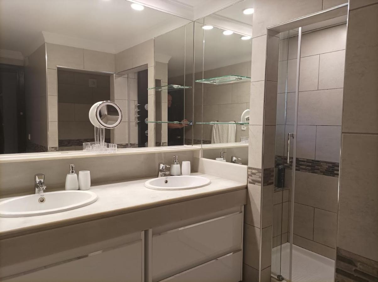Large 2 Bed Apt Puerto Banus Marina Private Parking Appartement Marbella Buitenkant foto
